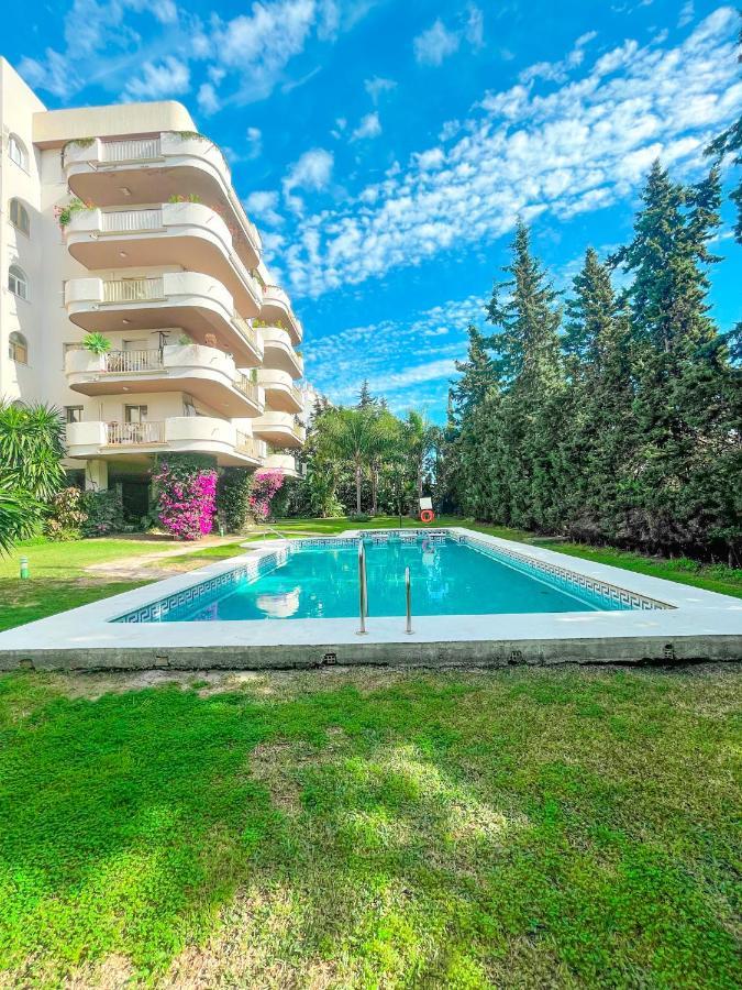 Great Puerto Banus Apartment Marbella Exterior photo